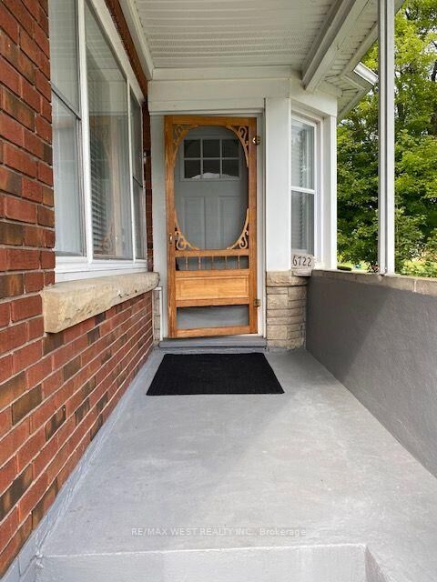 Property Photo:  6722 Dunn Street Upper  ON L2G 2R1 