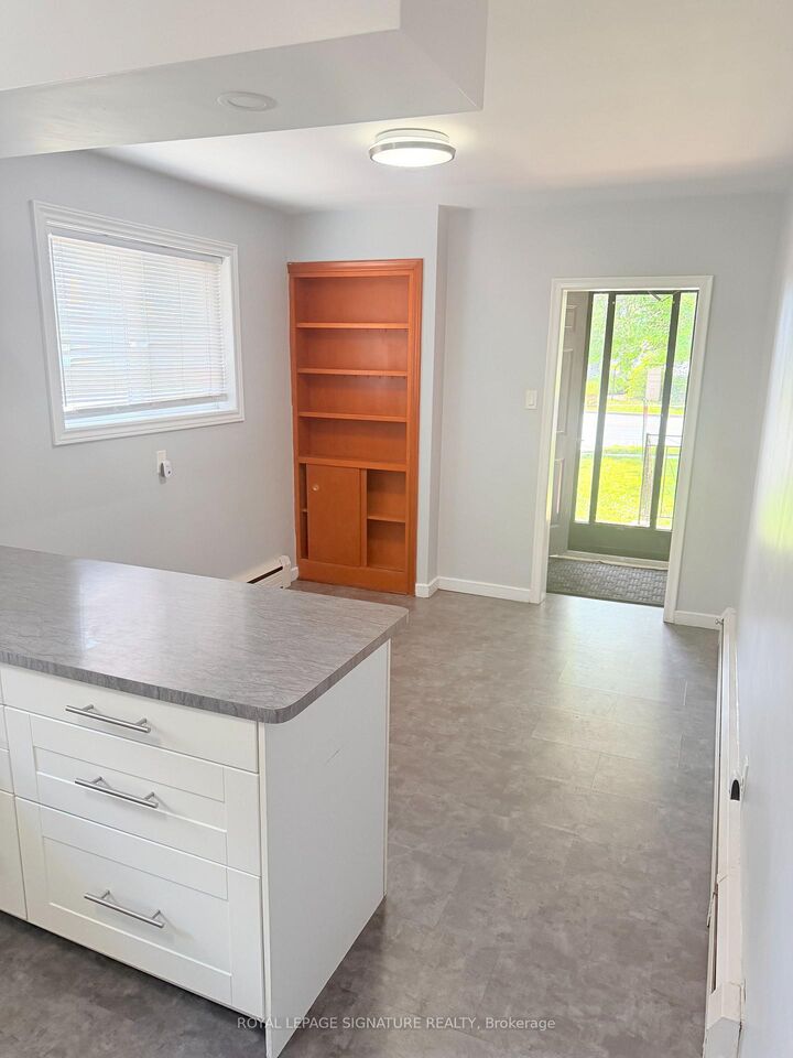 Property Photo:  1467A Birchmount Road  ON M1P 2G4 
