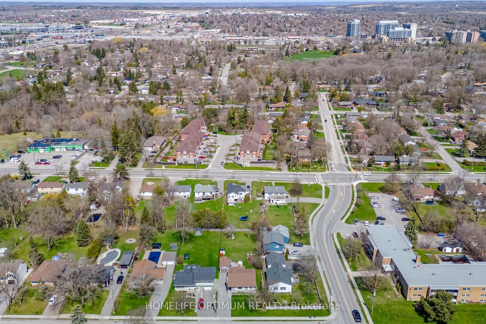 Property Photo:  128 Eagle Street  ON L3Y 1J4 