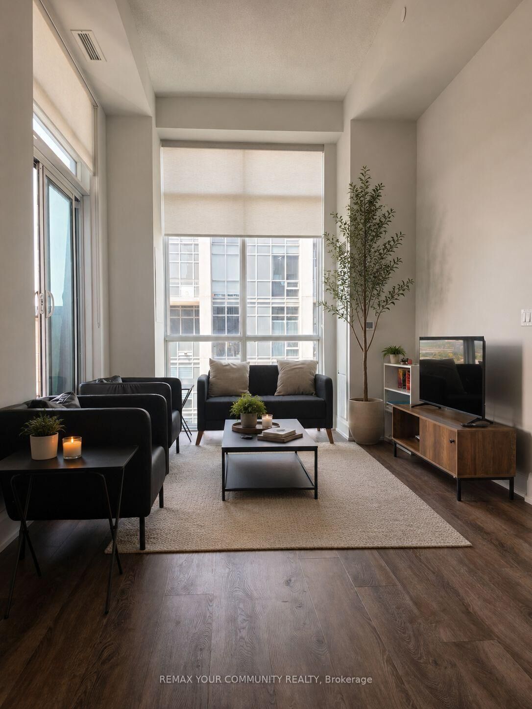 Property Photo: 20 Meadowglen Place 2808 ON M1G 0A9