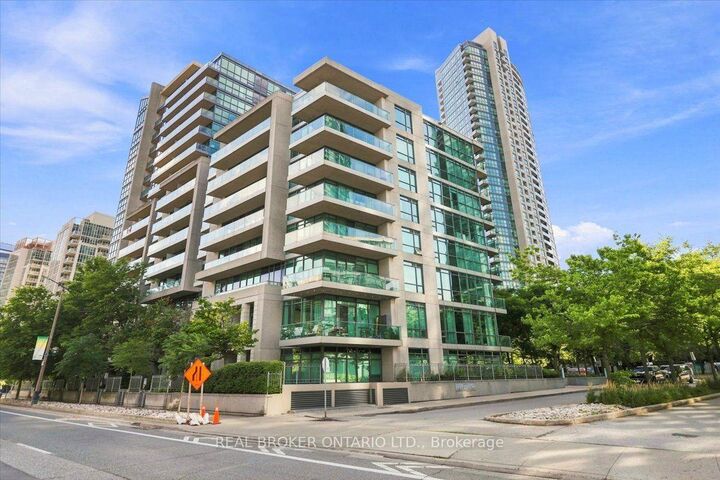 209 Fort York Boulevard 1468 — photo 1