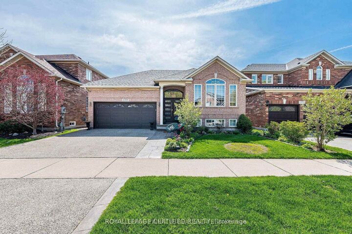 2368 Foxhole Circle — photo 1
