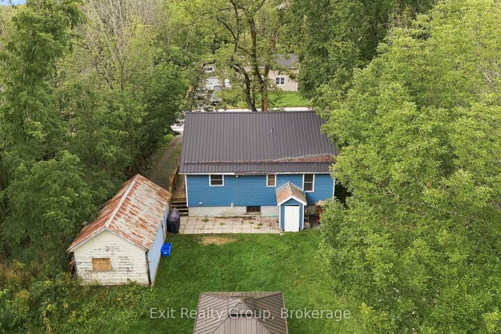 Property Photo:  110 Forsyth Street  ON K0K 2M0 