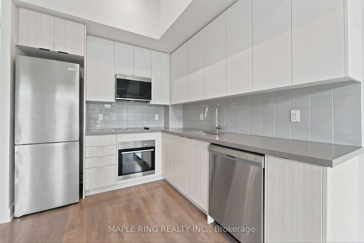 Property Photo: 2485 Taunton Road 450 ON L6H 3R8