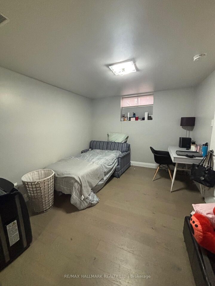 Property Photo: 97 Oriole Parkway ON M5P 2G7