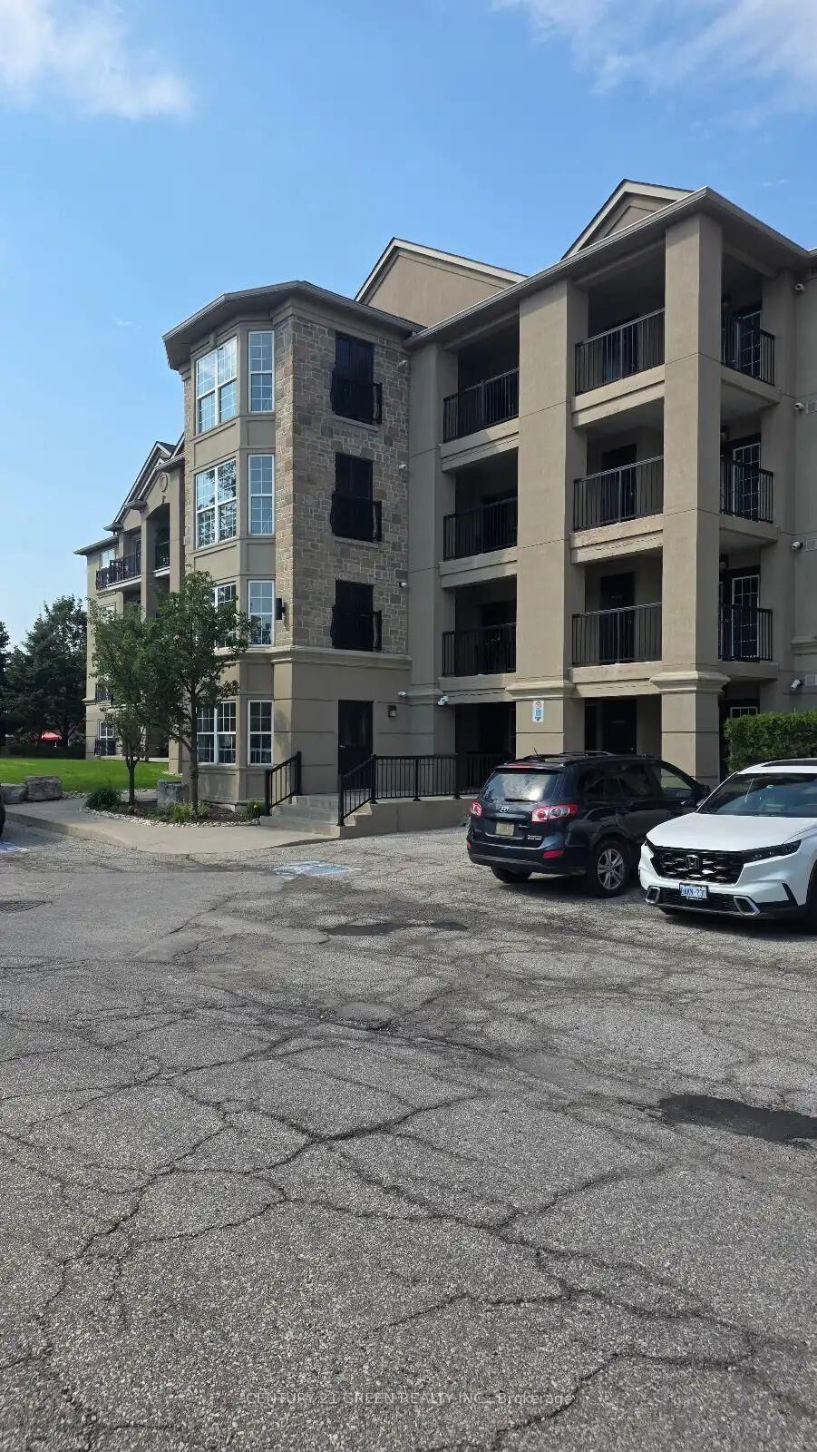 Property Photo: 1479 Maple Avenue 108 ON L9T 0B5