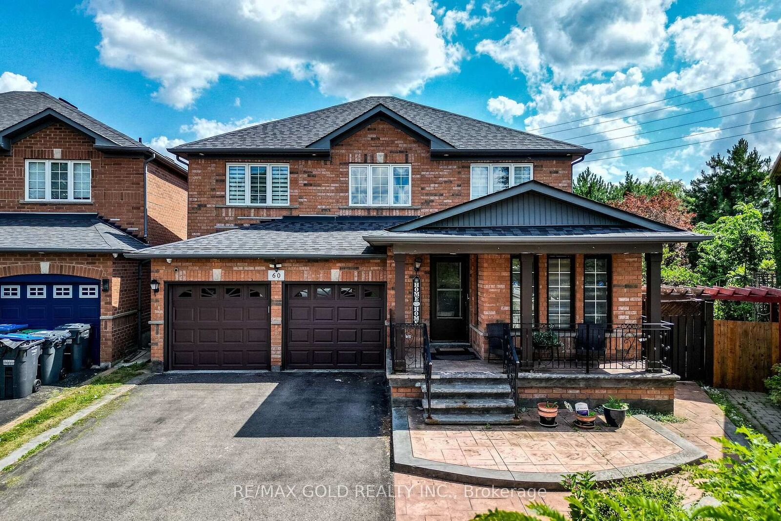 Property Photo: 60 Four Seasons Circle ON L7A 2A7