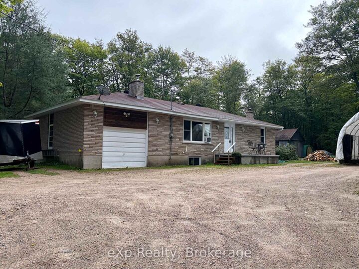 Photo de la propriété: 1643 And 1671 Eagle Lake Road ON P0A 1X0