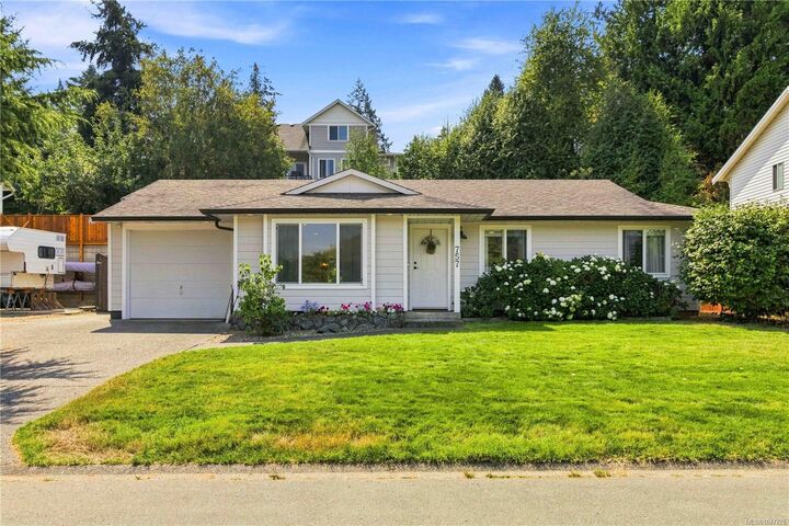 757 Cecil Blogg Dr — photo 1