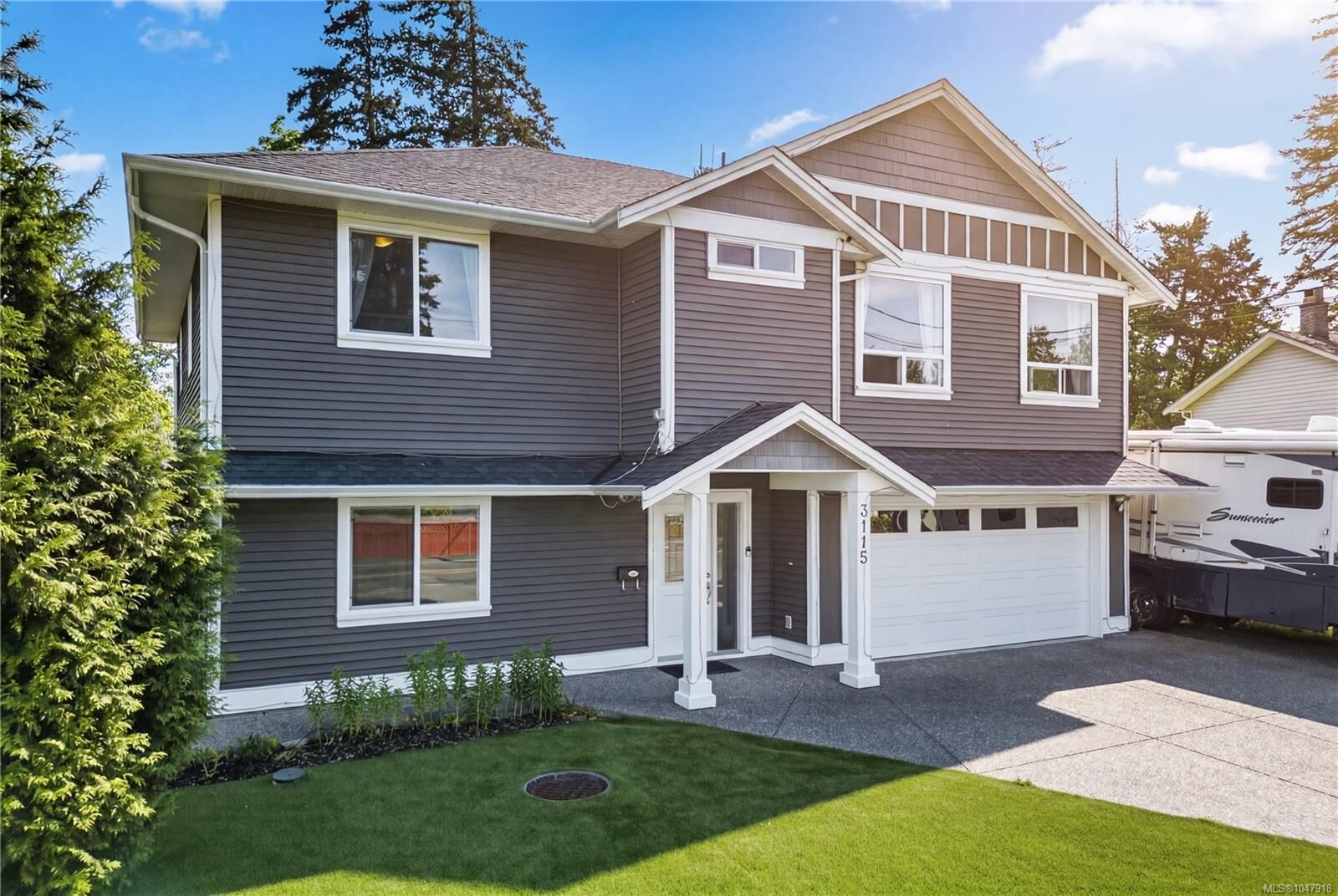 Property Photo: 3115 Uplands Dr BC V9T 2S9
