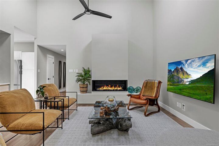 Property Photo:  860 Lakes Blvd  BC V9P 2P8 