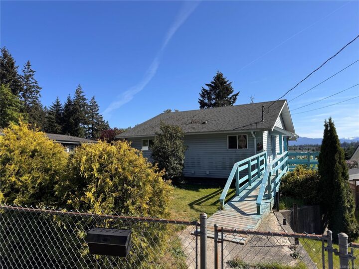 349 Rockland Rd — photo 1