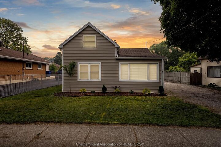 133 Woods Street — photo 1