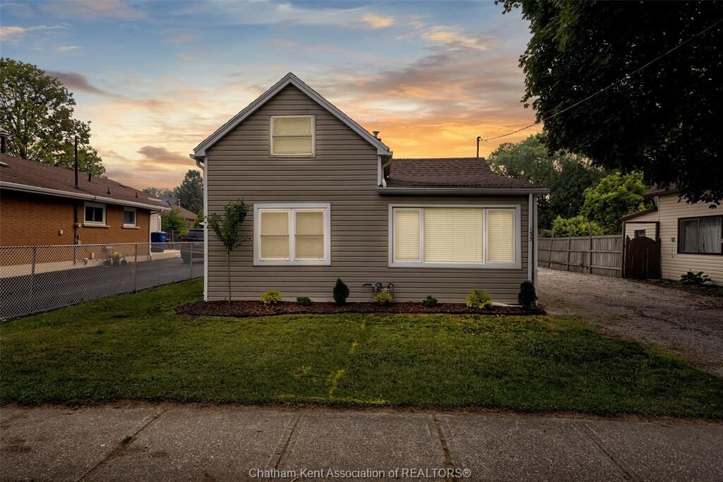 Property Photo: 133 Woods Street ON N7L 3P9