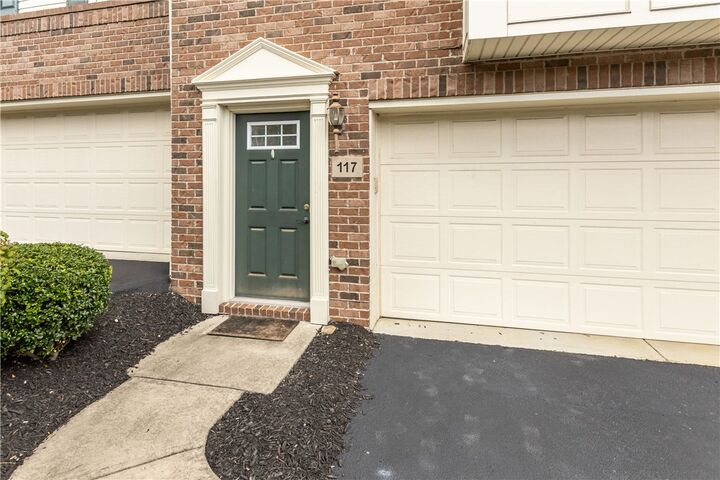 Property Photo: 117 Maple Ridge Ct PA 15317