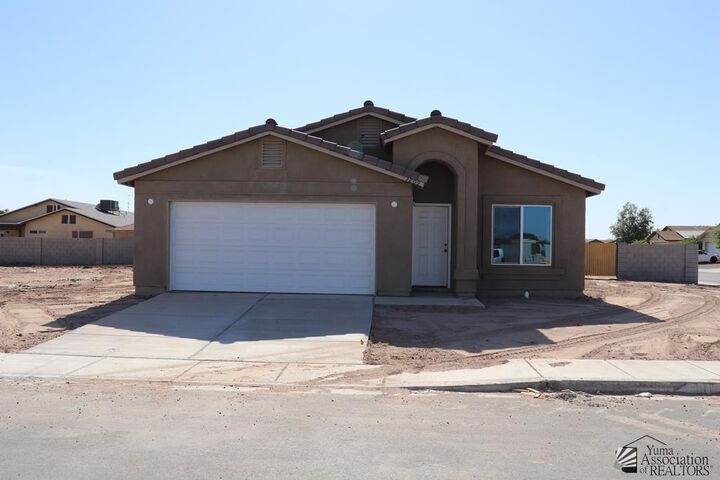 Property Photo: 1209 S San Joaquin AZ 85350