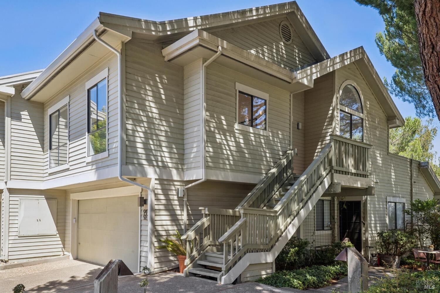 Property Photo:  94 Eucalyptus Knoll Street 94  CA 94941 