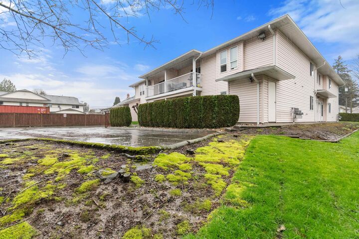 46562 Yale Road 6 — photo 1