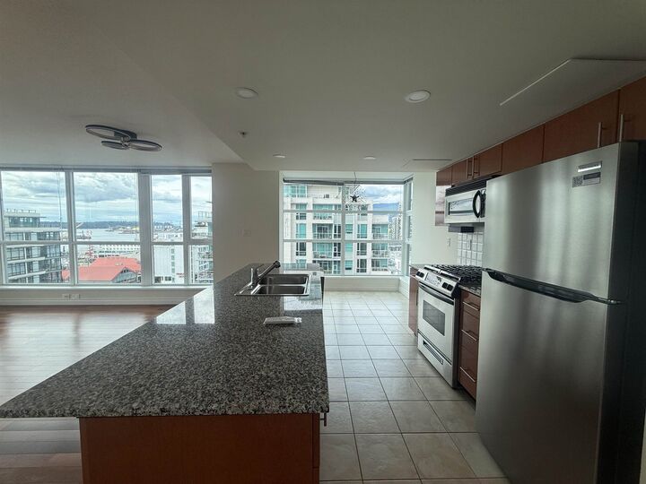 Property Photo: 188 E Esplanade 1206 BC V7L 4Y1