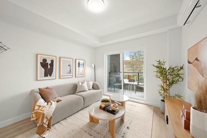 Property Photo: 15353 17 Avenue 208 BC V4A 1T8