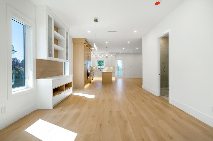 Property Photo: 6139 Ashworth Avenue 1 BC V5E 3T8