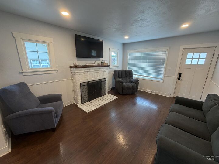 Property Photo: 1419 10th Ave. ID 83501