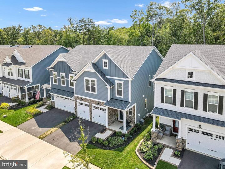 Property Photo:  18110 Moss Garden Road  VA 22026 