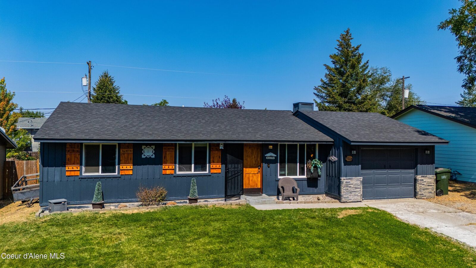Property Photo:  1515 E Park Ln  ID 83854 
