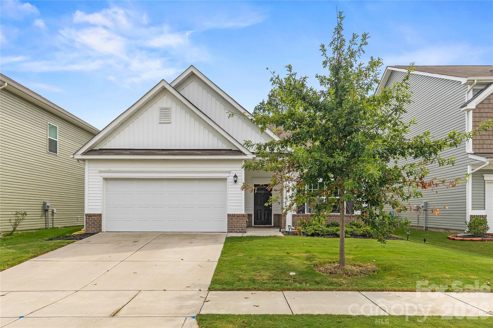 Property Photo:  9022 Evercrisp Lane  NC 28215 