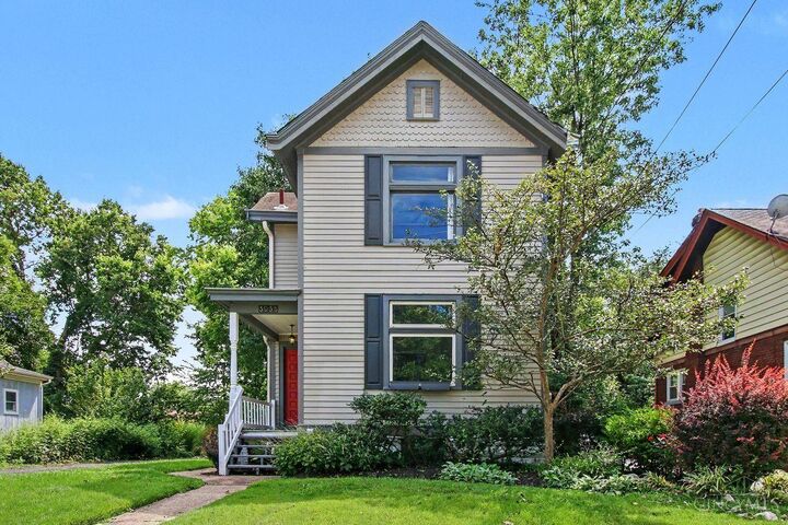 Property Photo: 3935 Saint James Avenue OH 45236