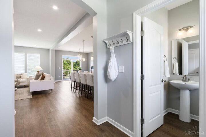 Property Photo:  2794 Buckridge Drive  OH 45233 