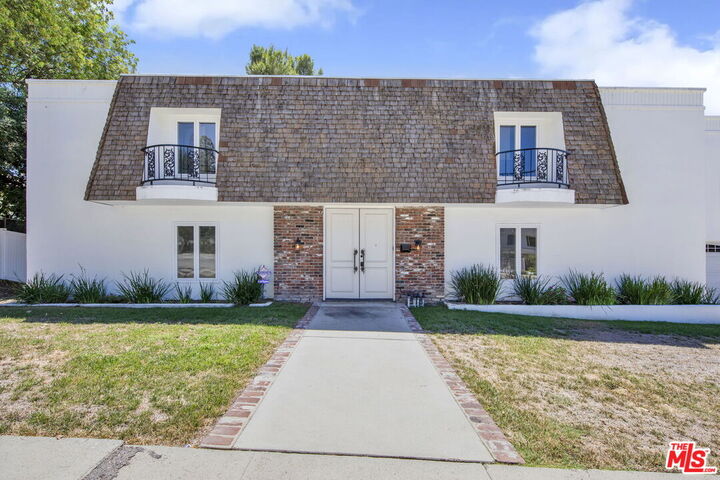 Property Photo: 16608 Park Lane Cir CA 90049
