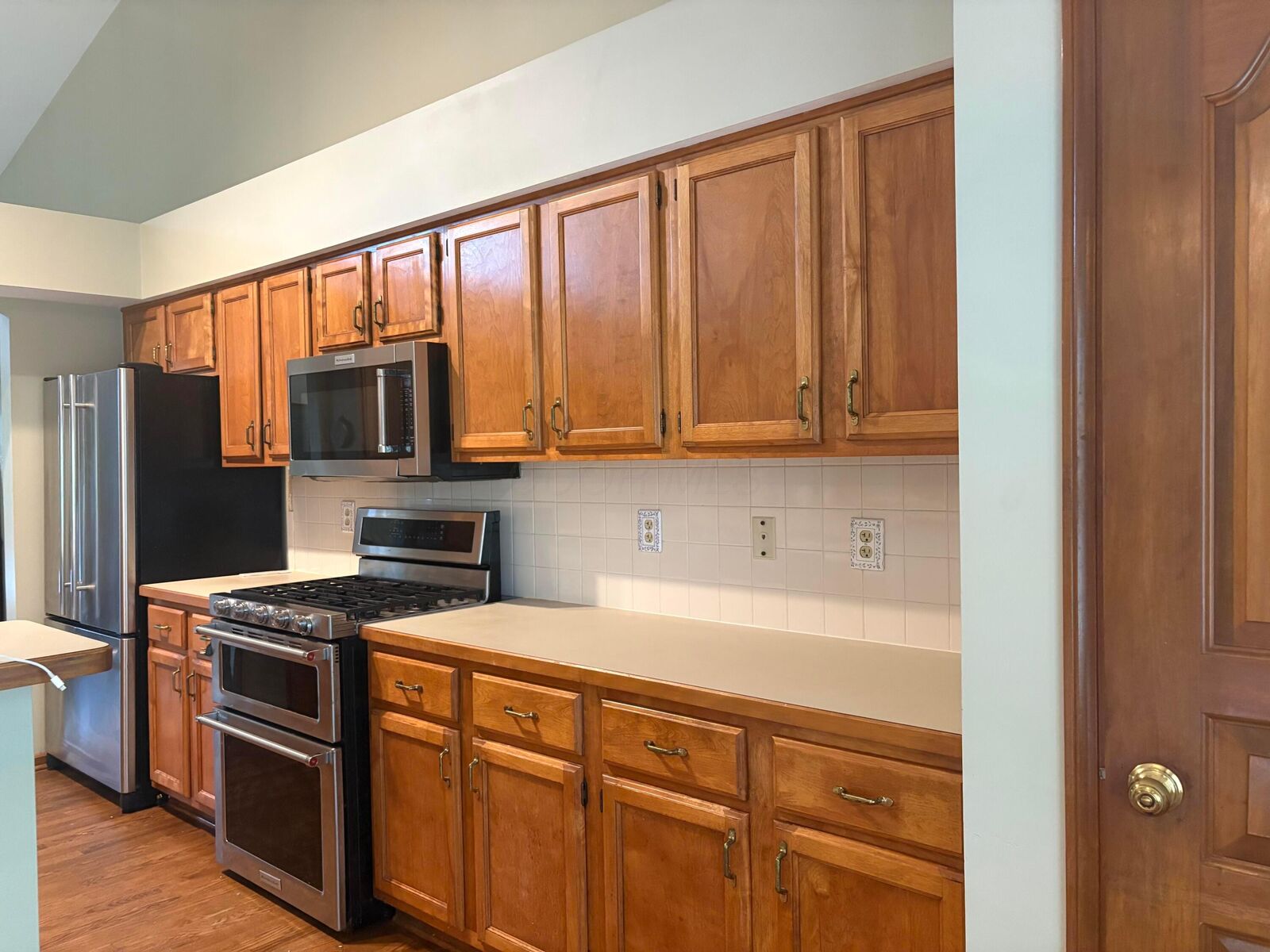 Property Photo:  693 Winsholen Court  OH 43081 
