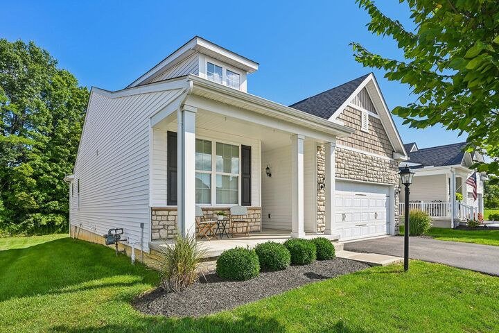Property Photo: 6610 Wolfedown Way OH 43081