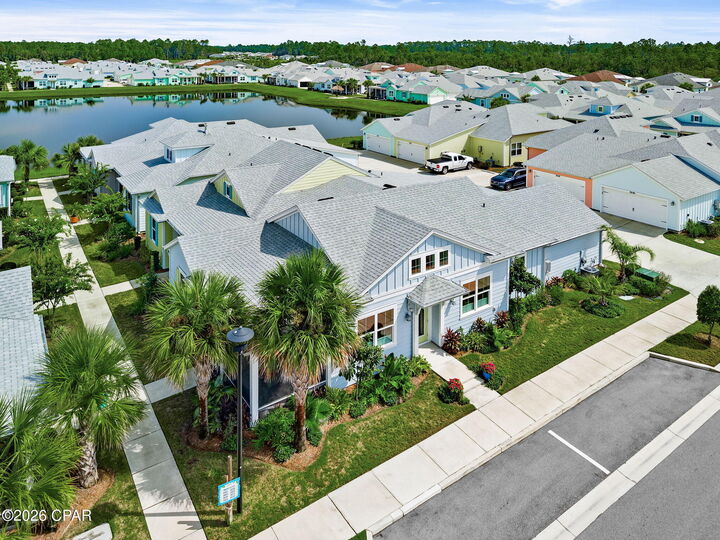 Property Photo:  8660 Tropics Avenue  FL 32413 