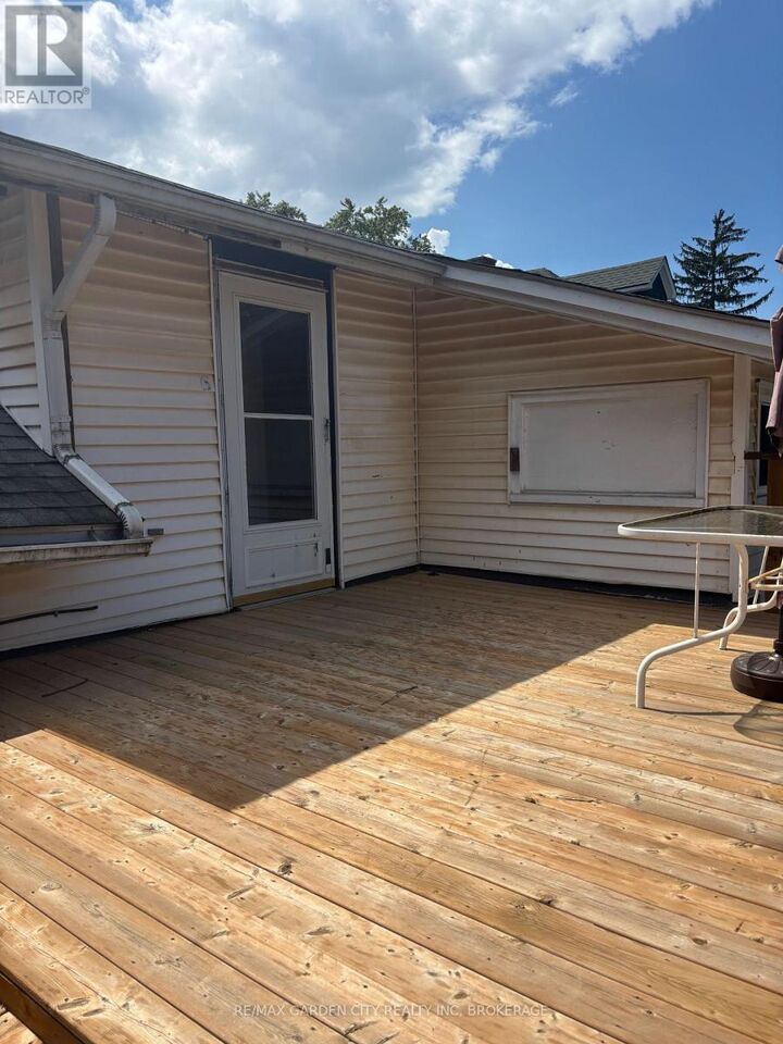 Property Photo: 6165 Barker Street 3 ON L2G 1Y5