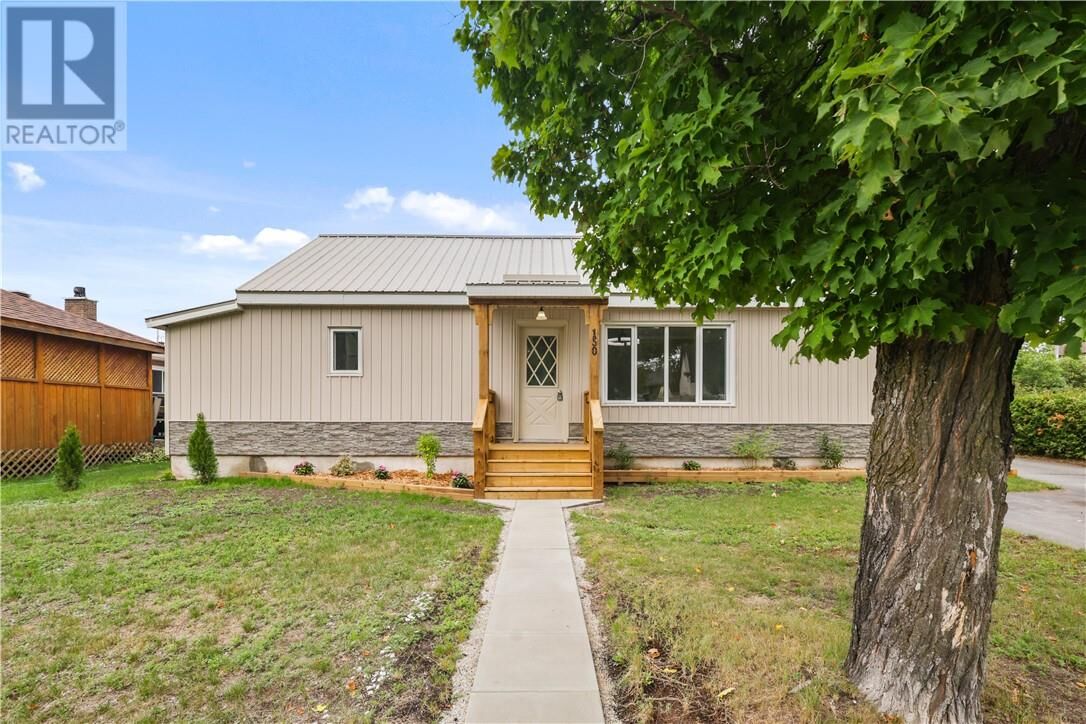 Property Photo:  150 King Street  ON P0P 1P0 