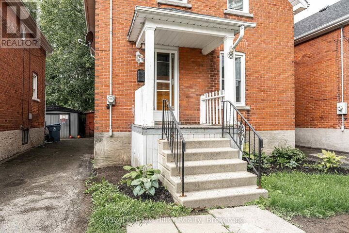 Property Photo:  96 McNab Street  ON N5A 1Z2 