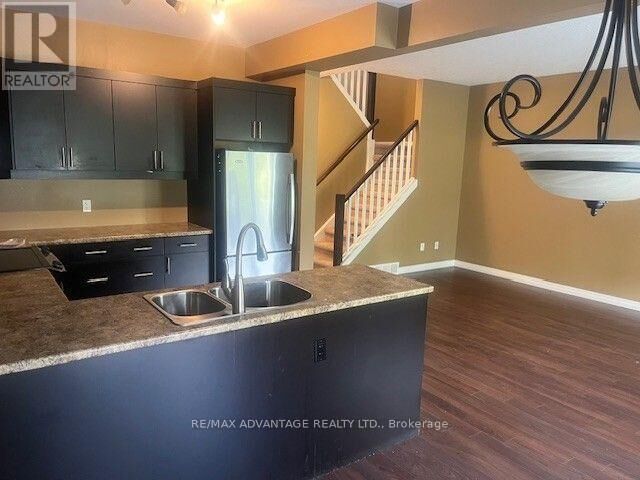 Property Photo: 112 North Centre Road 72 ON N5X 3G9