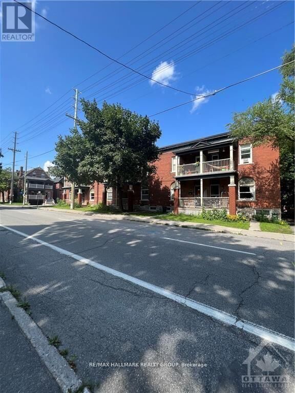 Property Photo:  377 Lyon Street North  ON K1R 5W9 