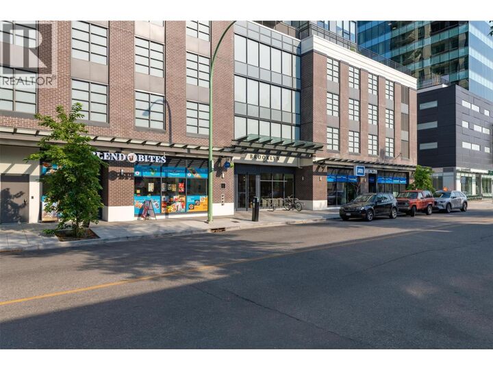 Property Photo: 1471 St. Paul Street 1506 BC V1Y 0K7