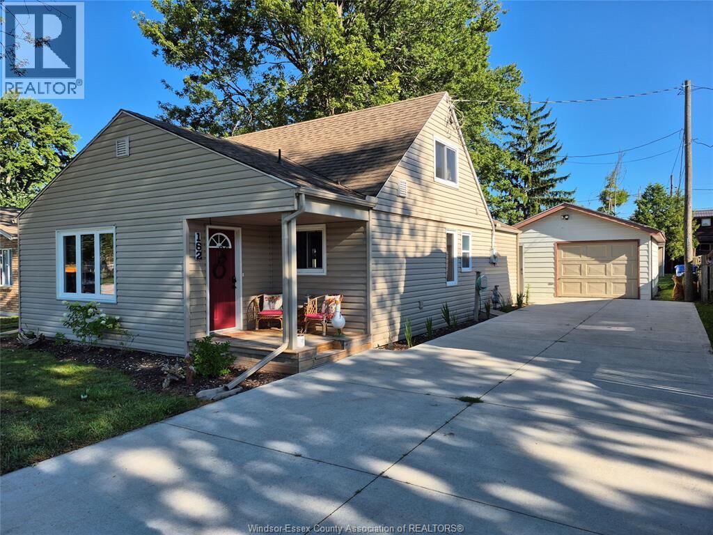 Property Photo: 162 Munger Avenue West ON N0R 1G0