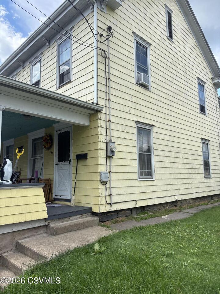 Property Photo:  425-427 Fairmount Avenue  PA 17801 
