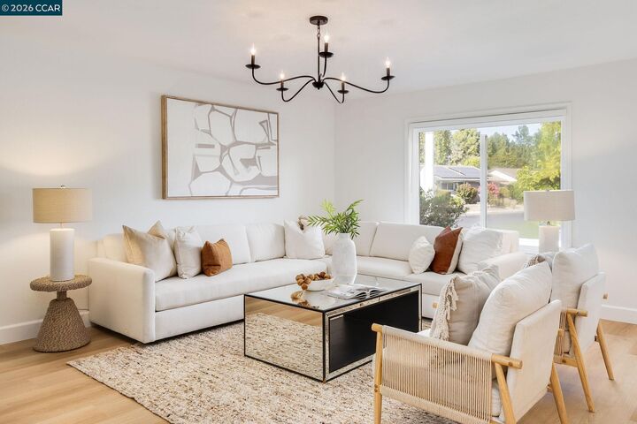 Property Photo: 5525 San Antonio St CA 94566
