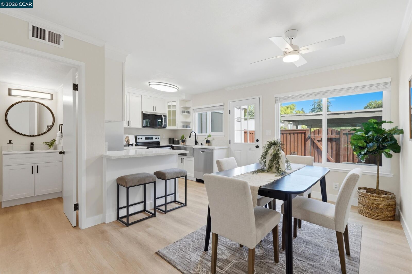 Property Photo:  1571 Schenone Ct A  CA 94521 