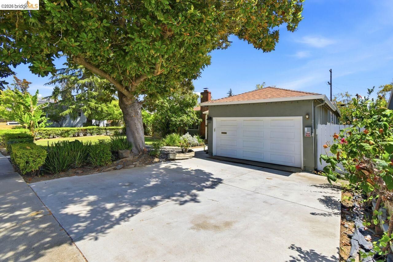 Property Photo: 209 Fleming Ave CA 94590