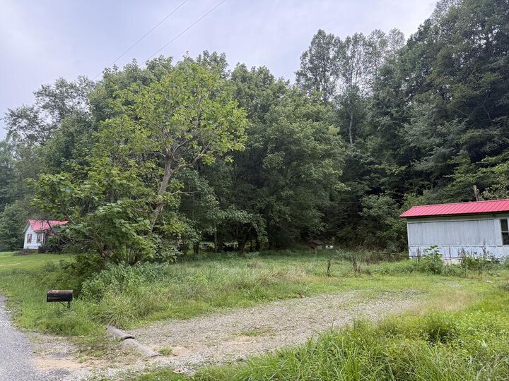Property Photo:  275,303 Brown Branch  KY 41255 