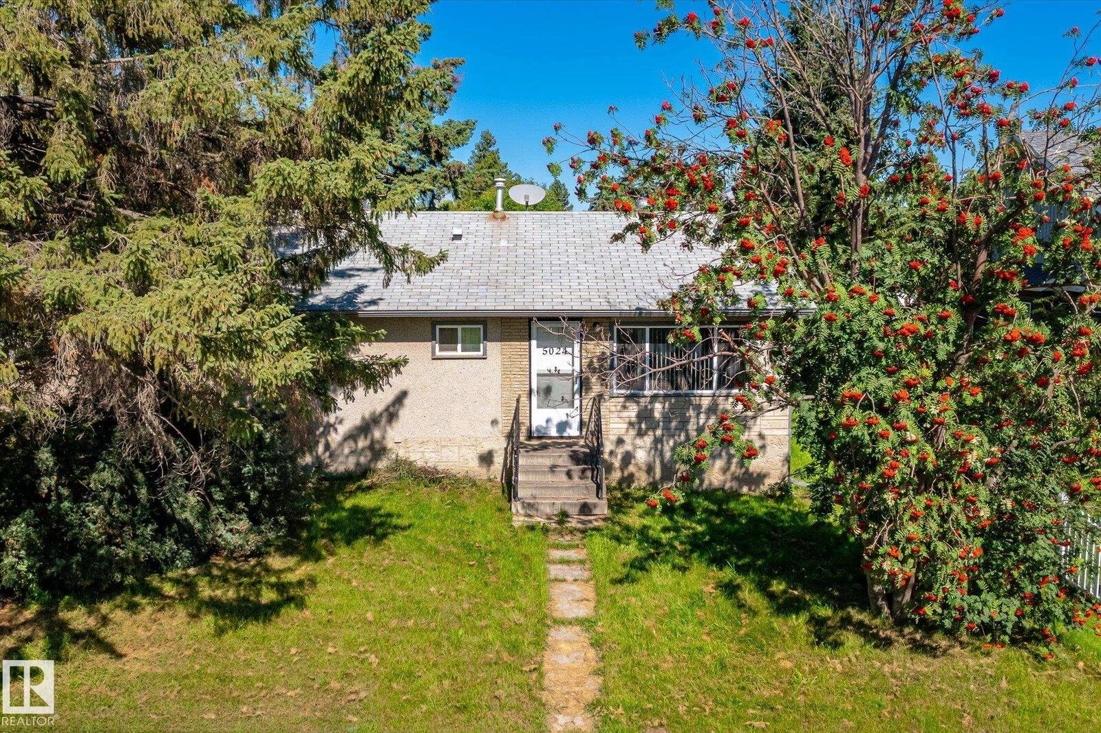 Property Photo: 5024 50 Avenue AB T0G 1L0