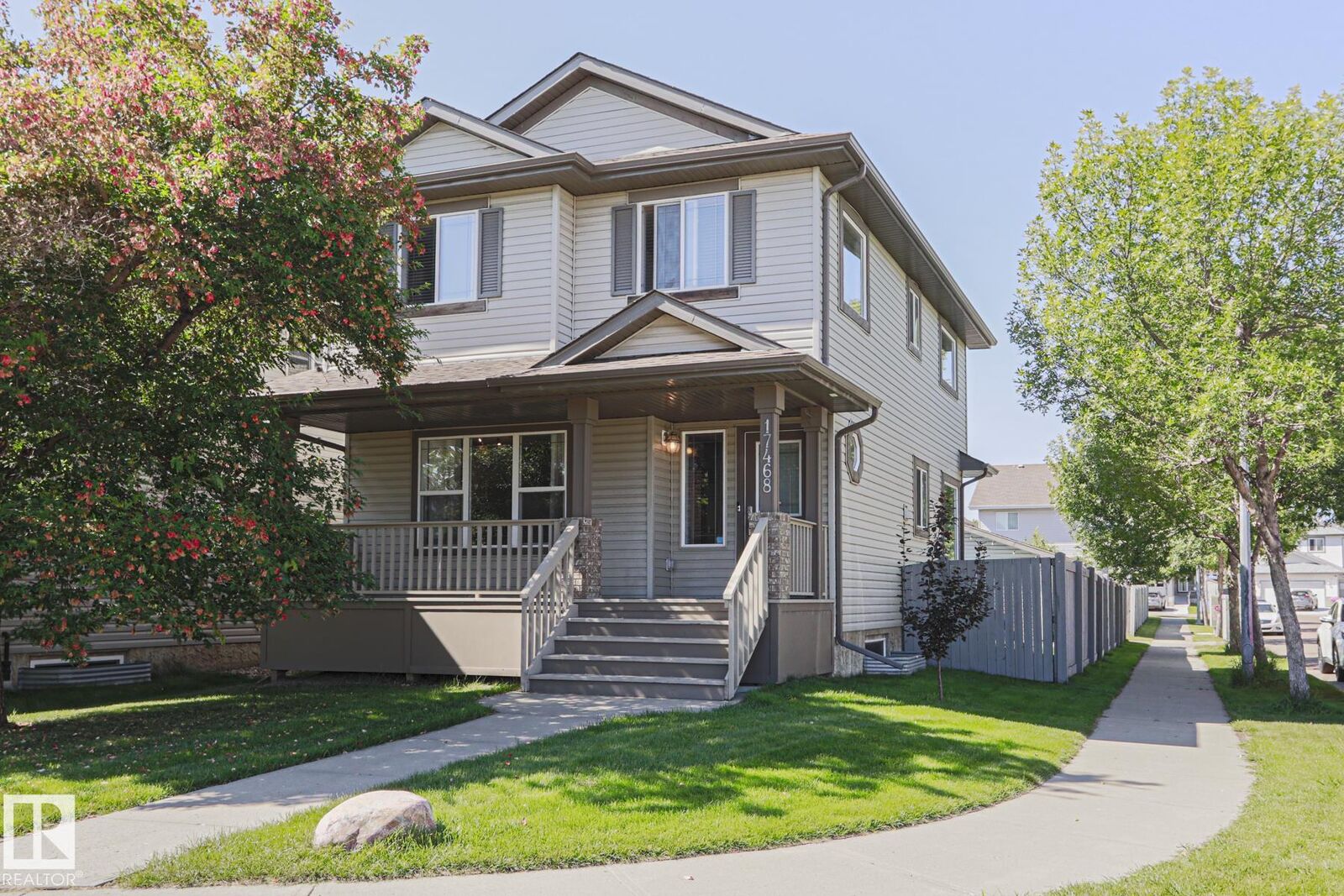 Property Photo:  17468 89 Street NW  AB T5Z 3X9 