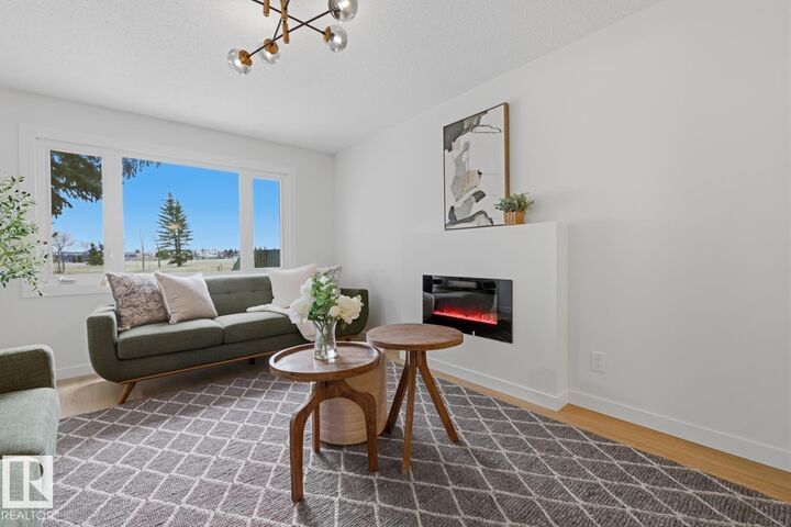 Property Photo:  7D Callingwood Court NW  AB T5T 0H5 